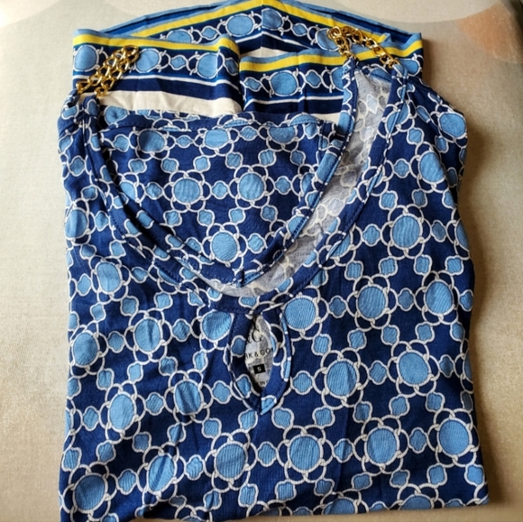 New York & Co NWT Cold Shoulder Blouse Blue Rayon Gold Chain Strap Shirt Sz S - Picture 6 of 6